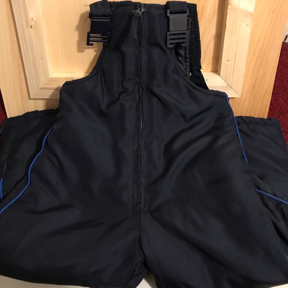 2T snow pants with bib.